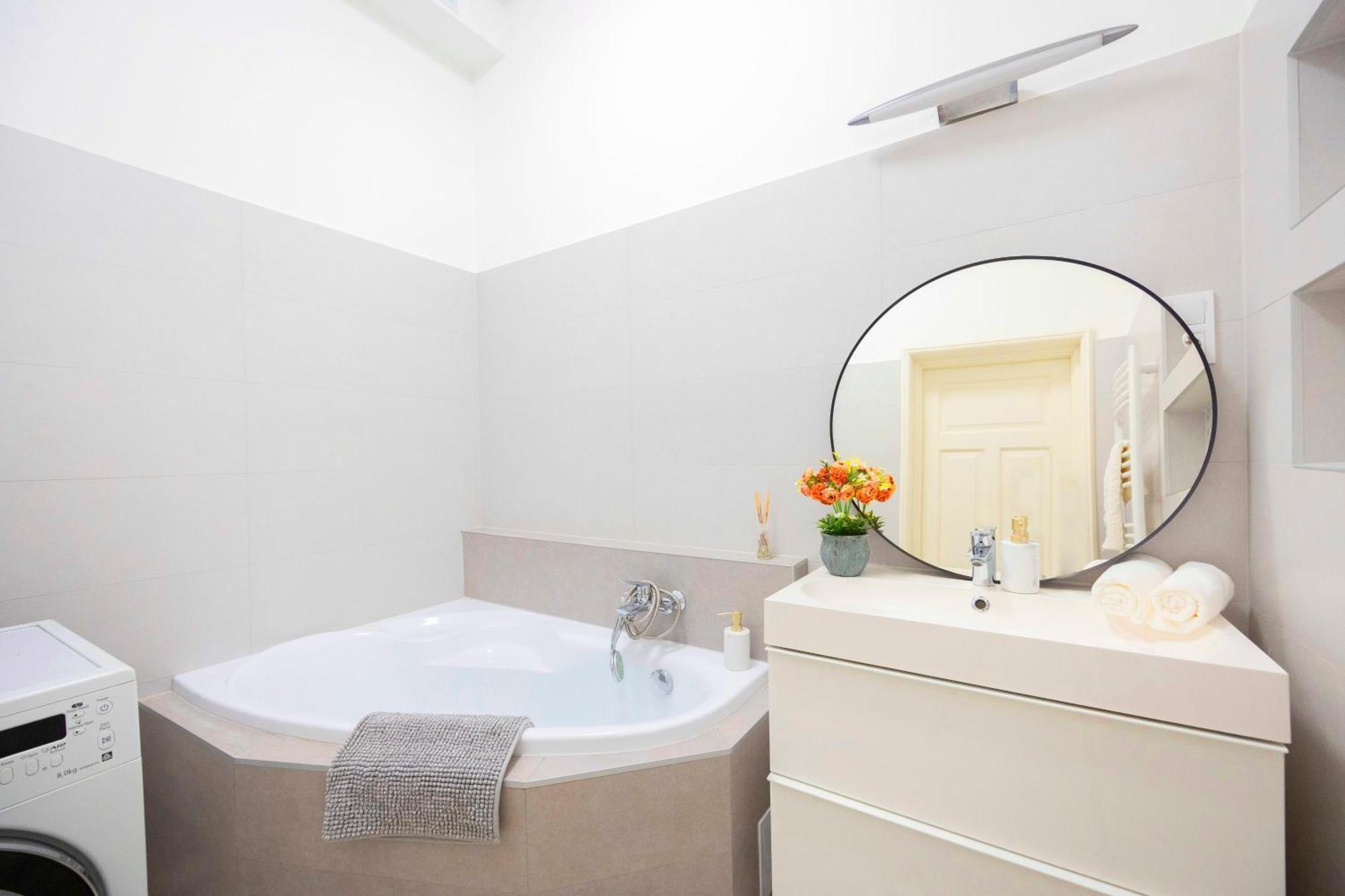 Exclusive & Spacious Central Residence W/ 4Bedrm 2Bathrm Boedapest Buitenkant foto