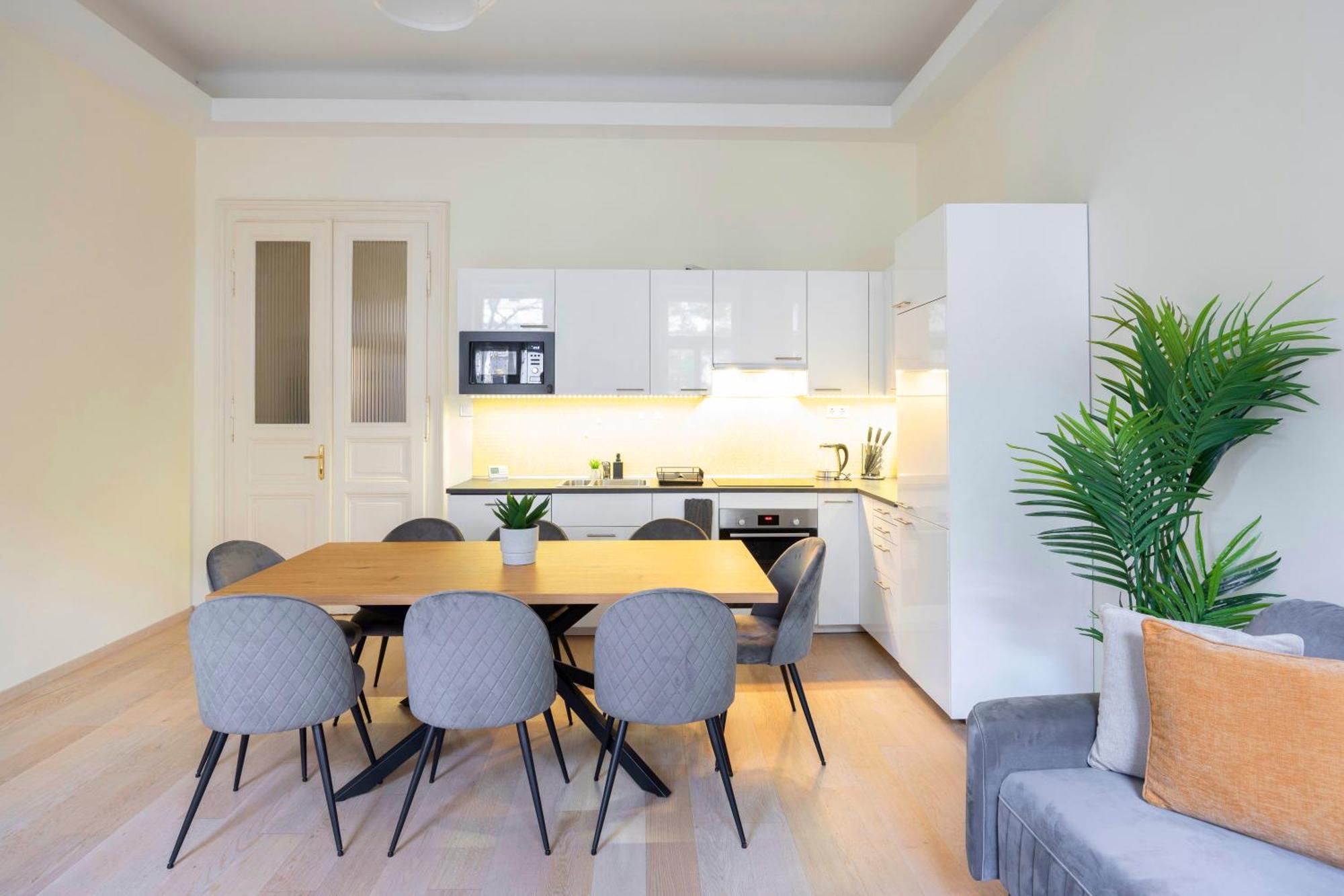 Exclusive & Spacious Central Residence W/ 4Bedrm 2Bathrm Boedapest Buitenkant foto