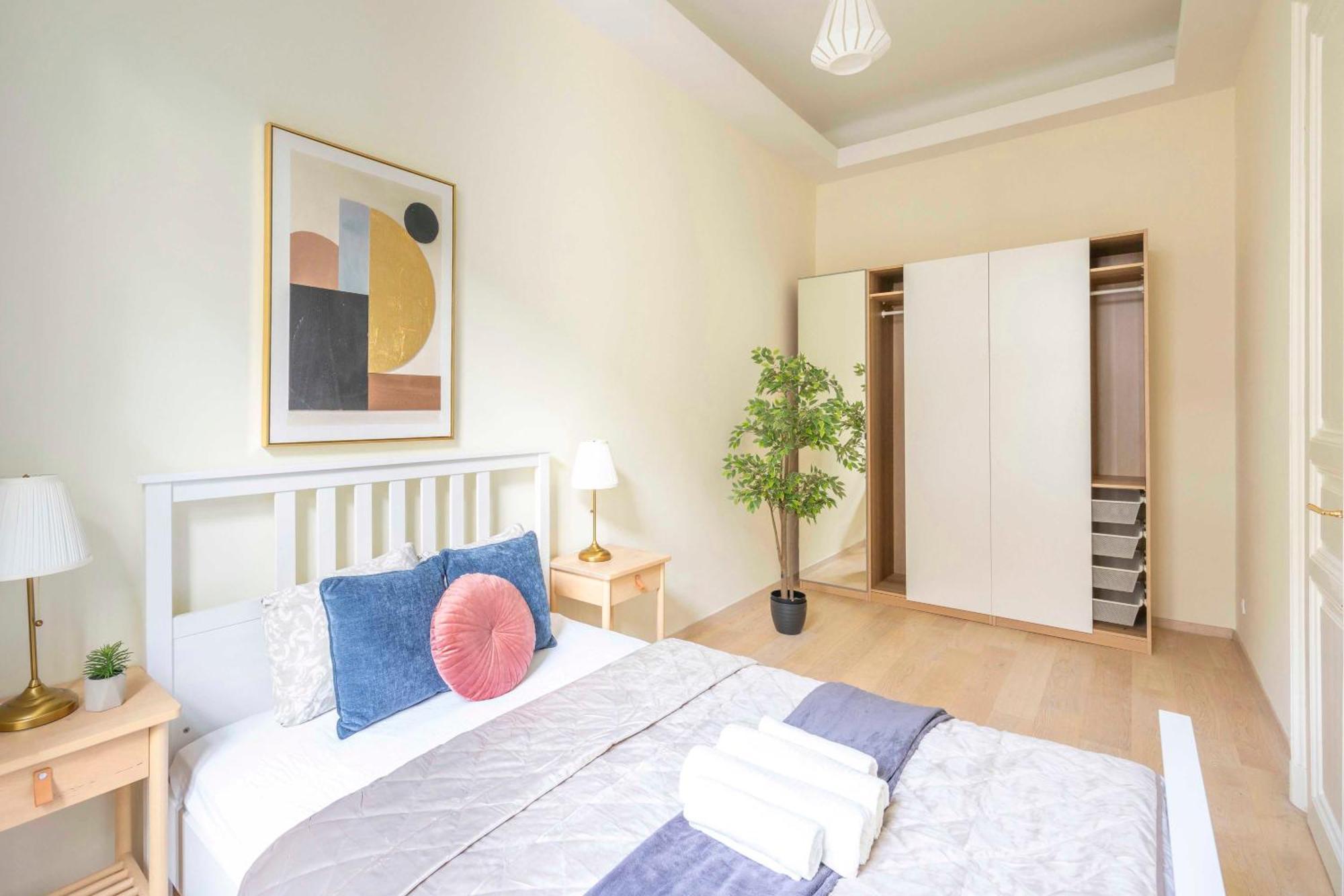 Exclusive & Spacious Central Residence W/ 4Bedrm 2Bathrm Boedapest Buitenkant foto